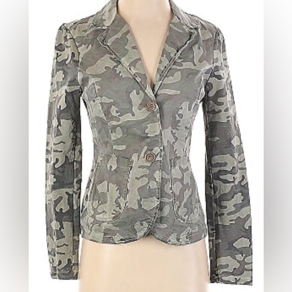 Italian Baci Camouflage Blazer/ Jacket